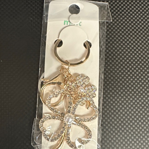 ❣️5|$25❣️Mint Keychain-bag charms Your choice. 🆕 - Picture 14 of 16